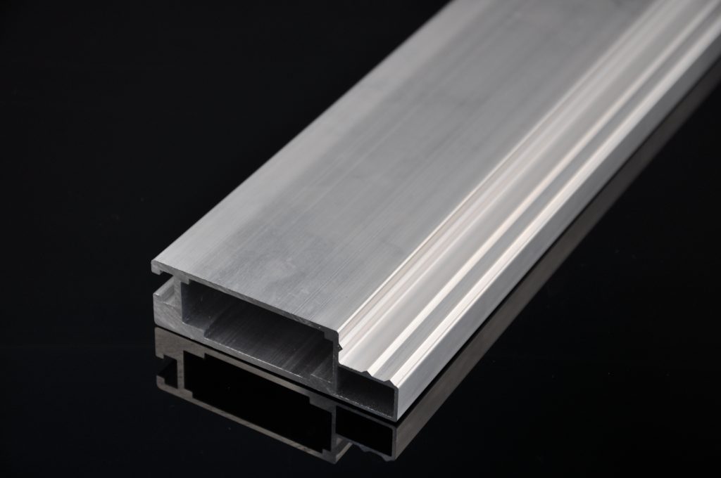 不同牌號(hào)的鋁型材的應(yīng)用場景和優(yōu)缺點(diǎn)分析插圖1 不同牌號(hào)的鋁型材的應(yīng)用場景和優(yōu)缺點(diǎn)分析插圖1